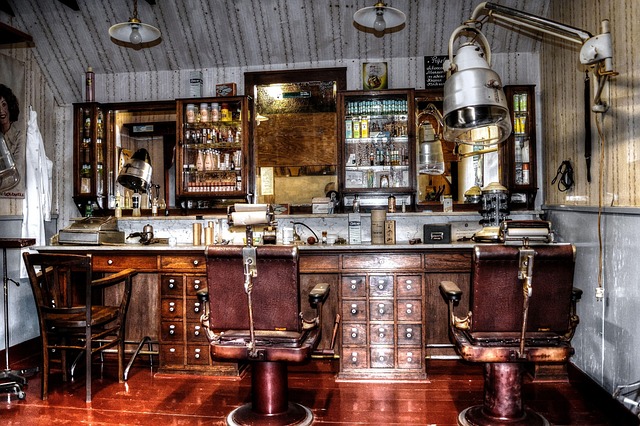 Krásný moderní barbershop. 