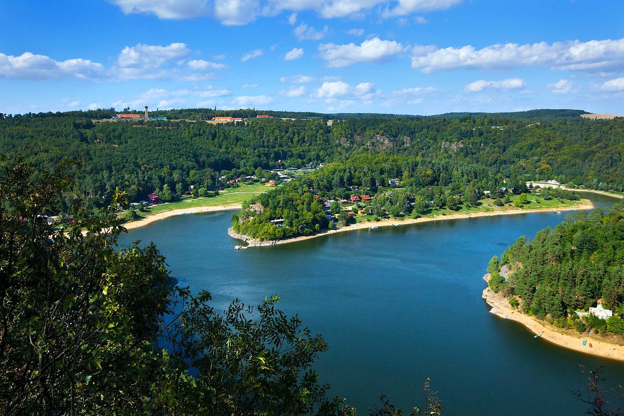 přehrada
